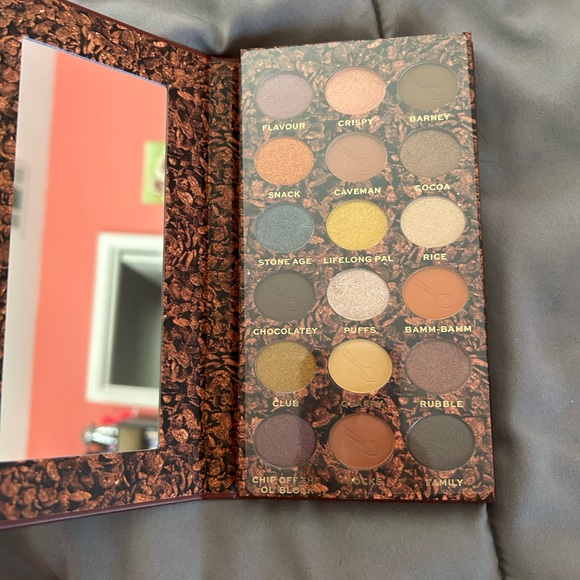 Fruity pebbles and cocoa pebbles eyeshadow palettes - Picture 7 of 14